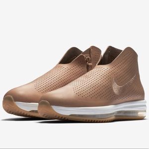 Nike women’s zoom modairna sneakers vachetta